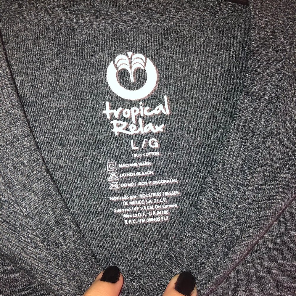 tshirt - Picture 3 of 3